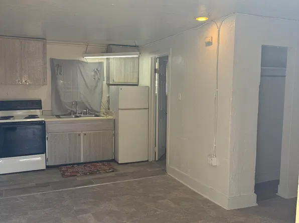 2400 Lake Ave APT D, Pueblo, CO 81004