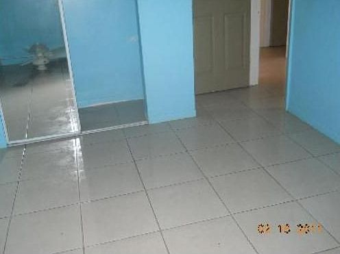 4th image of 4759 Weymouth St