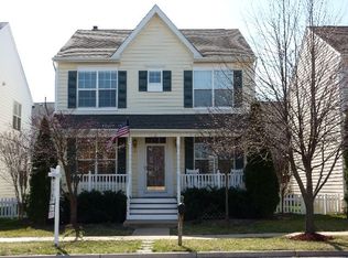 42737 Center St, Chantilly, VA 20152