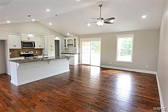 5th image of 446 Culloden Moore Dr