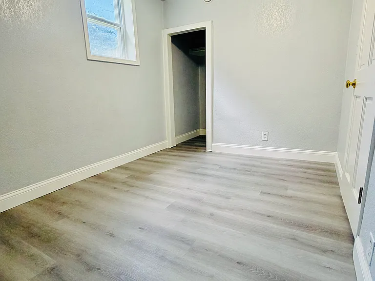 1713 Maple St #1 — Photo 12
