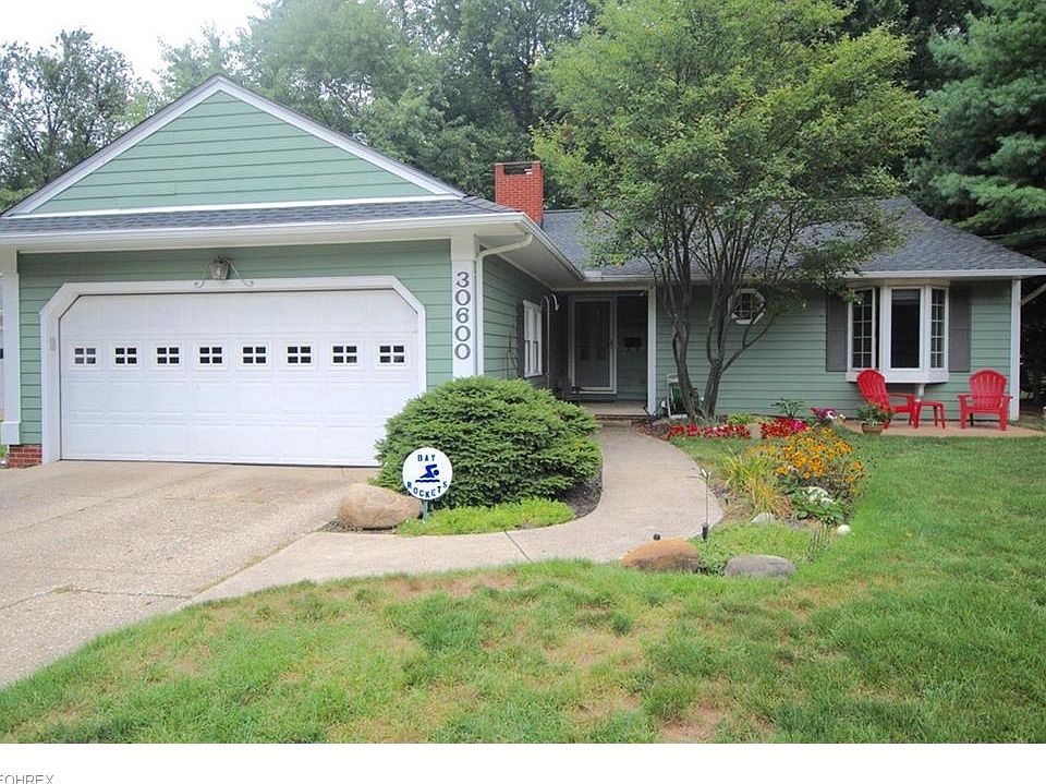1st image of 30600 Manhasset Dr