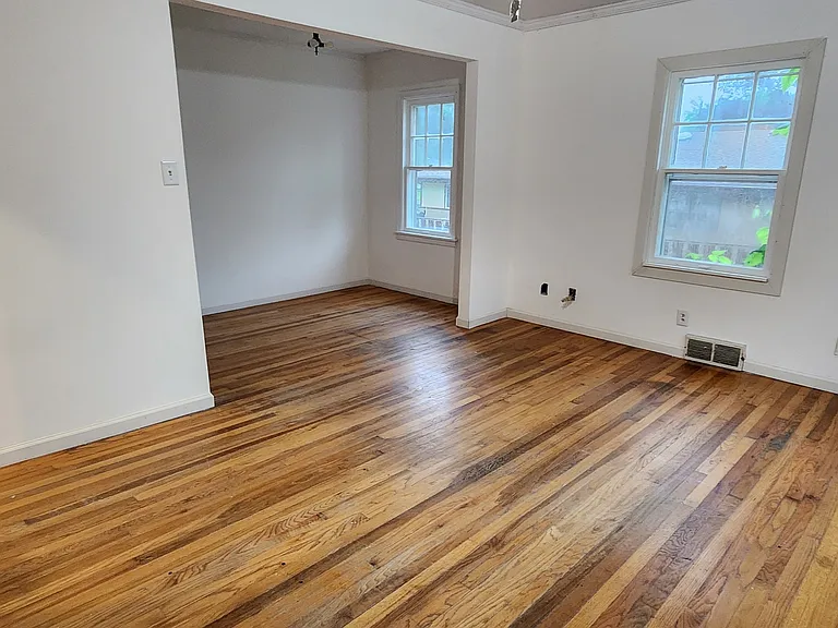 714 Albert Ave — Photo 7