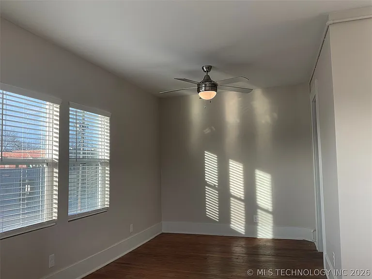 1351 E 6th St — Photo 12