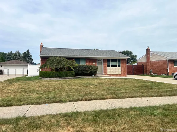 8739 Royce Dr, Sterling Heights, MI 48313