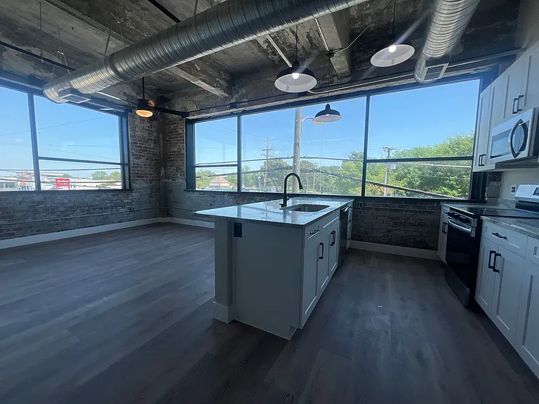 119 E Princess Anne Rd — Photo 118