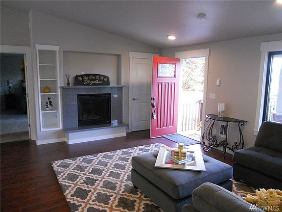 5th image of 20713 11th Ave S