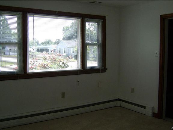 3rd image of 3200 Gaulding Ln
