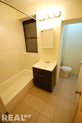 Rented by REAL New York | media 21