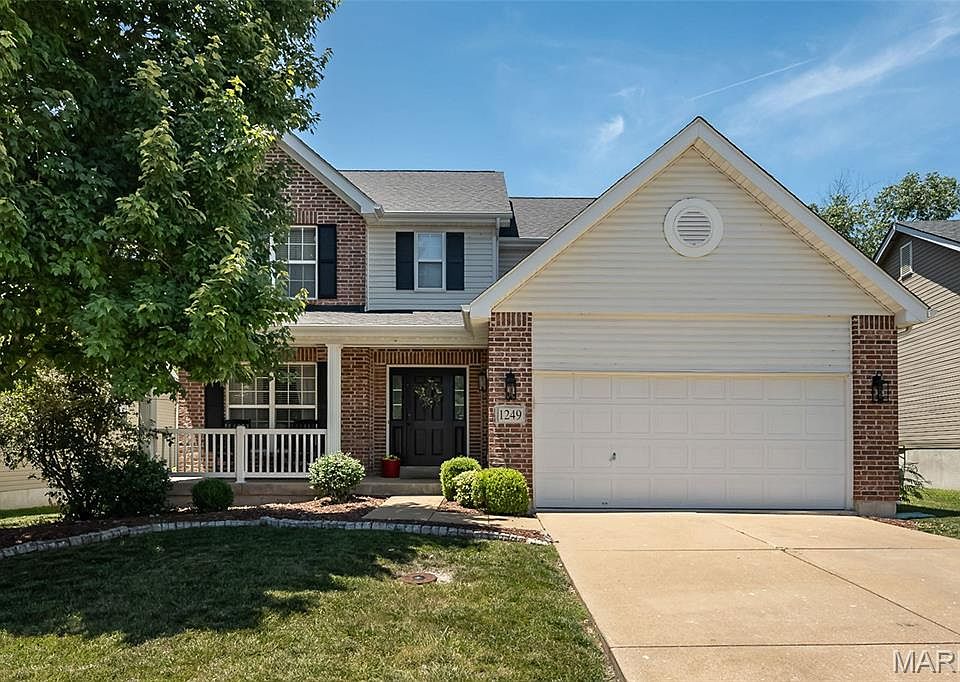 1st image of 1249 Woodside Dr