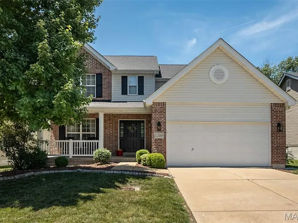 1249 Woodside Dr, Arnold, MO 63010
