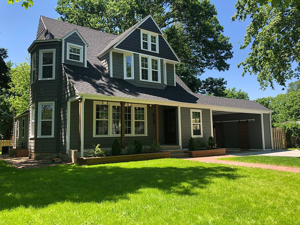 921 S Evergreen-Available  