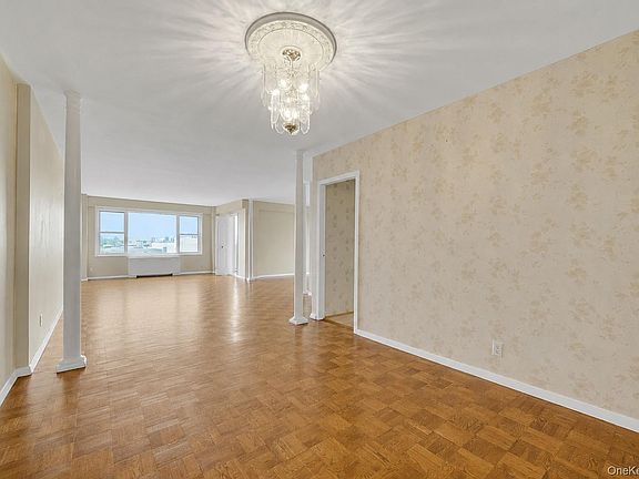 4th image of 1200 Midland Avenue #9E