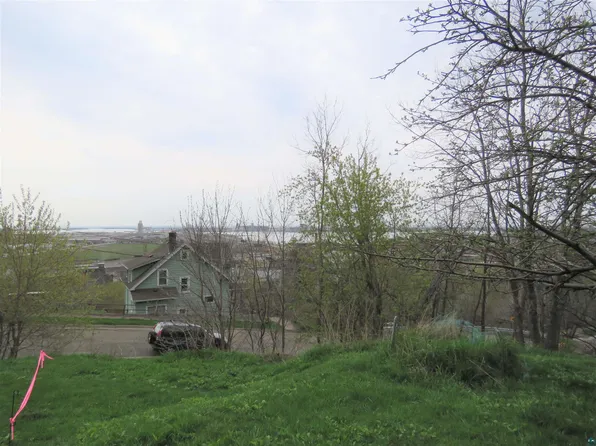 17XX W 2nd St, Duluth, MN 55806