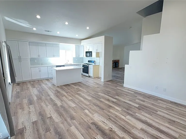 32440 Samuel Ave — Photo 12
