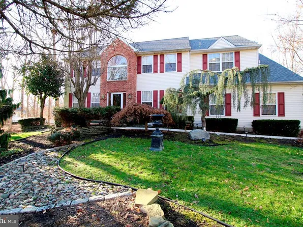 107 Huntington Dr, Hammonton, NJ 08037