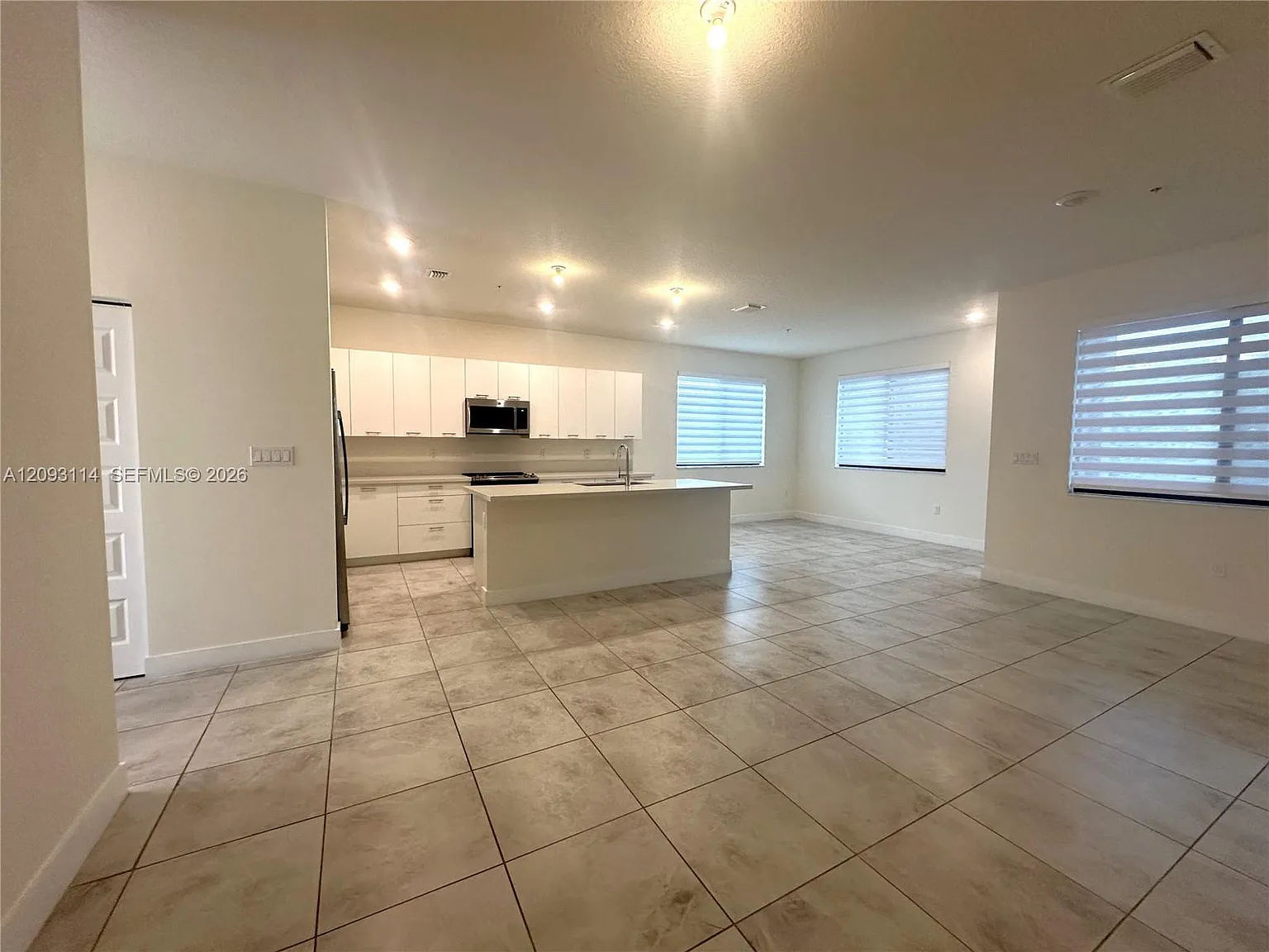 Downtown Doral South Phas — Photo 3