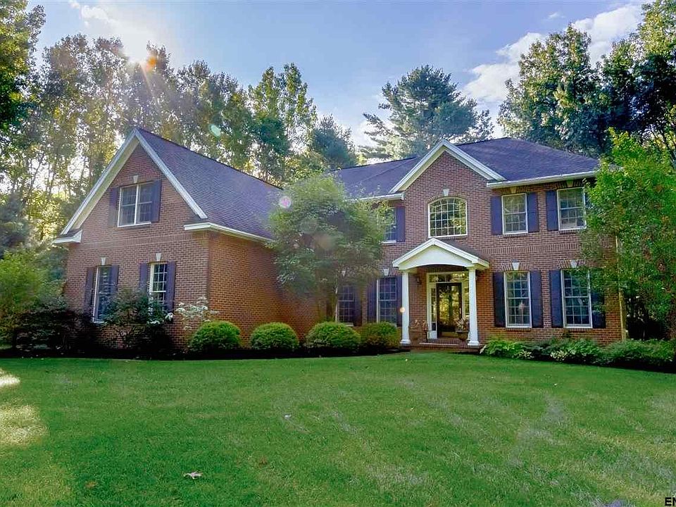 1st image of 15 Stony Brook Dr