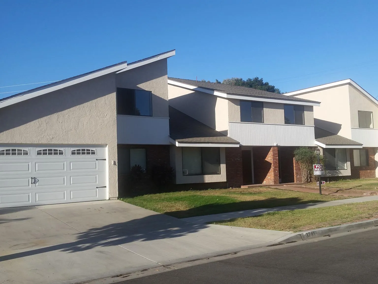 3 bed, 2.5 bath, 1875 sqft, $4,500 — Photo 4