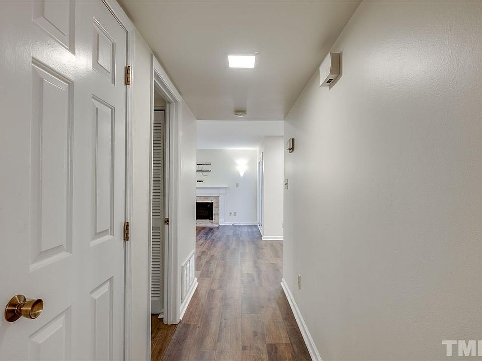 1st image of 4101 Five Oaks Dr Unit 33