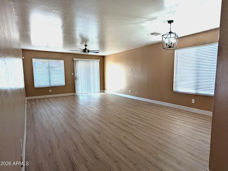 13216 W Mauna Loa Ln — Photo 8
