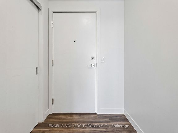 5th image of 2087 Fairview St Unit 1404