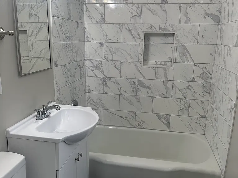 149 Vernon Ave #3 — Photo 9