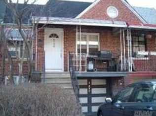 57-34 163rd St, Flushing, NY 11365