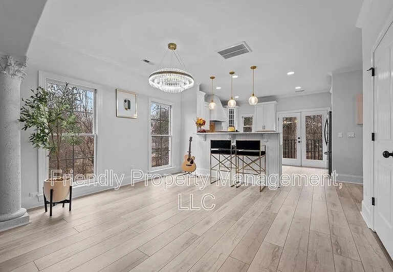 812 Pisgah Church Rd #G — Photo 5