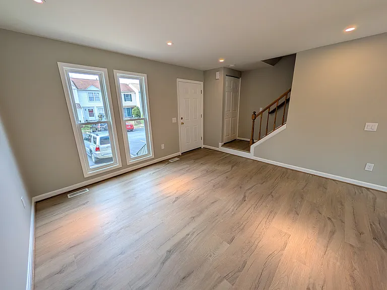 14710 Green Park Way — Photo 3