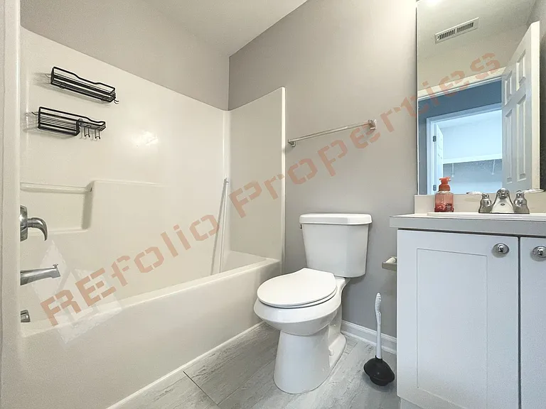 2452 Bay Harbor Dr — Photo 18