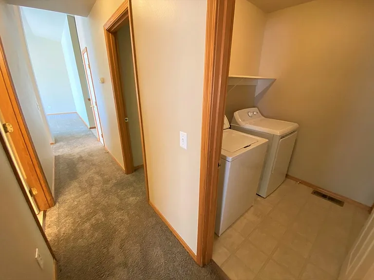 602 E Country Side Ave — Photo 13