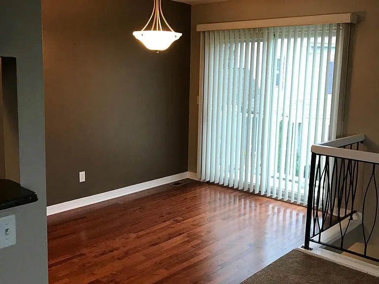 3057 Oakridge Ct — Photo 3
