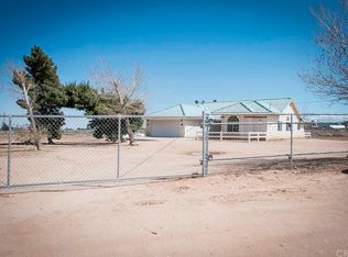 9235 Middleton Rd, Phelan, CA 92371