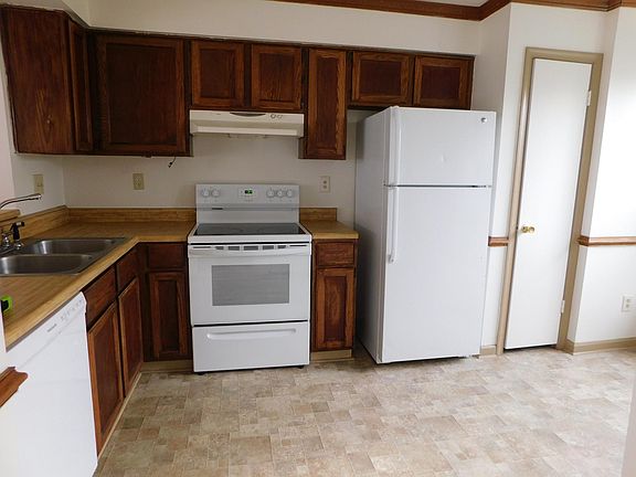 3rd image of 5204 Stockton Dr