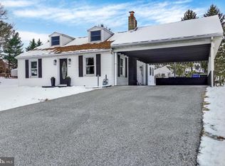 2981 Sunset Dr, Dallastown, PA 17313