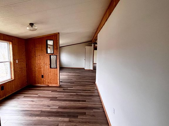 4th image of 95 Camway Ln
