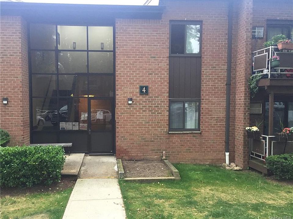 1st image of 4 Brevoort Dr APT 1B