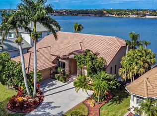 5160 Harborage Dr, Fort Myers, FL 33908