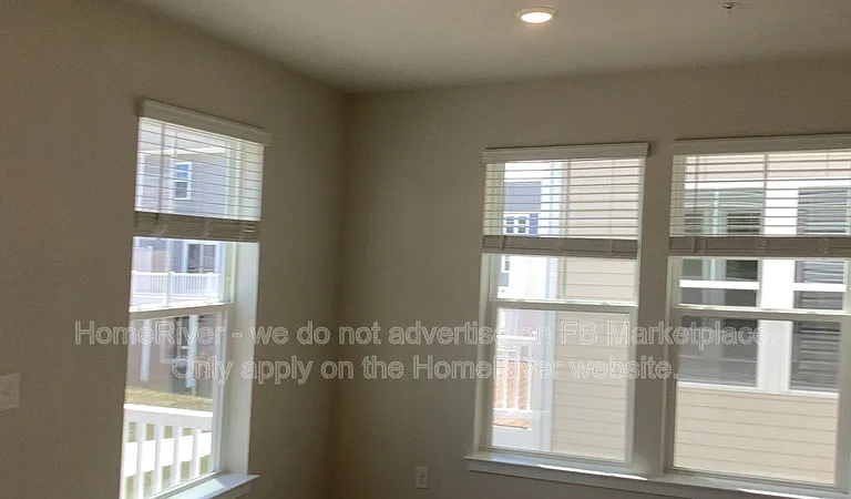 1419 Lake Geneva Dr — Photo 9