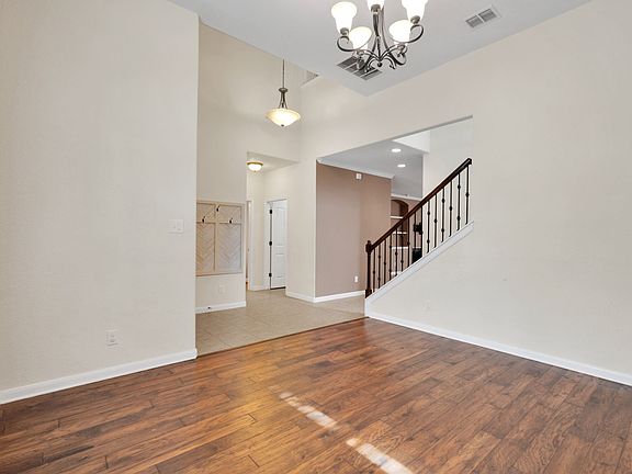 5th image of 5035 Segovia Way