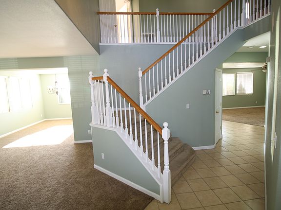 5th image of 370 Aldeburgh Cir
