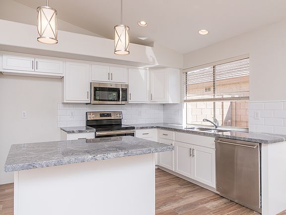 3rd image of 6409 W Wahalla Ln