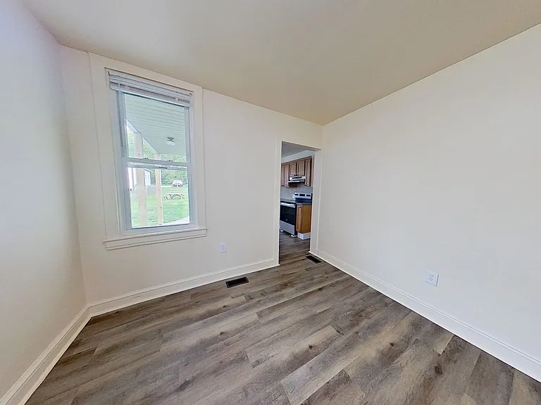 122 Church St — Photo 3