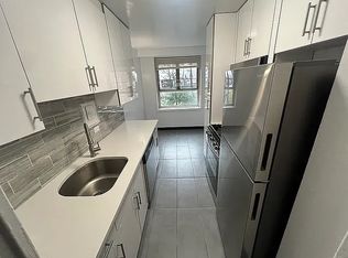 196-72 69th Ave #1, Fresh Meadows, NY 11365