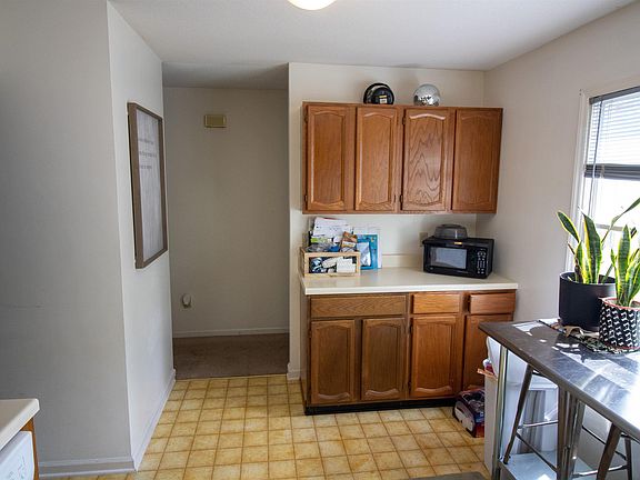 3rd image of 95 Franklin Parke Ct