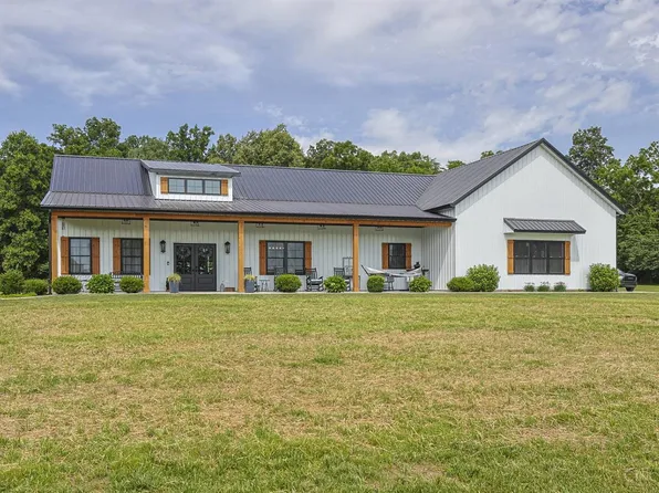15607 Ireland Rd, Moores Hill, IN 47032