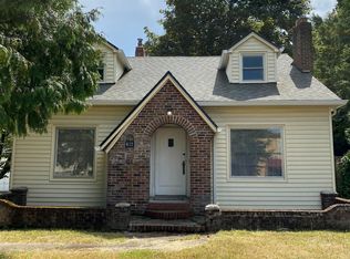 622 NW Division St, Gresham, OR 97030