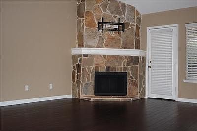5th image of 10213 Samantha Dr