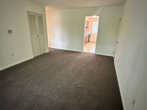 3rd image of 5051 Lancaster St APT 4